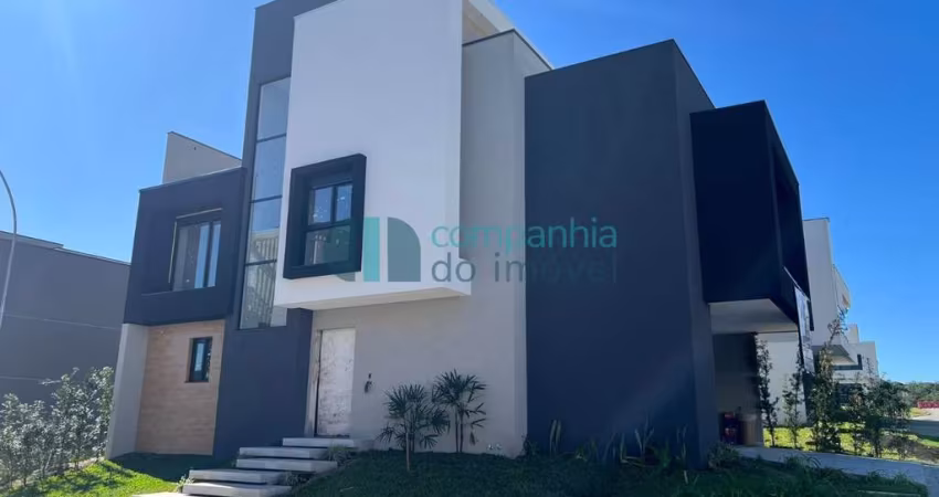 Casa nova, 2 suítes, esquina, em condomínio