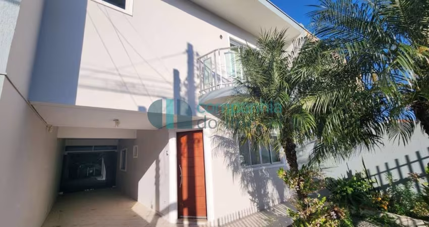 Amplo sobrado à Venda, Cajuru 257m²