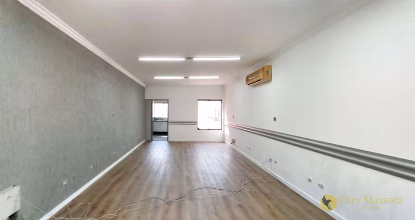 Alta Visibilidade! Salão Comercial em local com alto fluxo de veículos e pedestres, para alugar por R$2.270/mês - Centro - Salto/SP