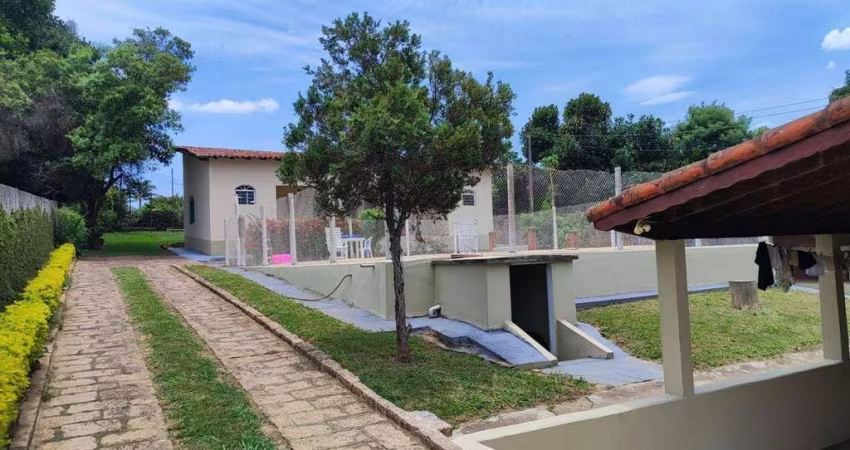 Chácara com 4 dormitórios à venda, 2500 m² por R$ 1.500.000 - Chácara Flórida - Itu/SP