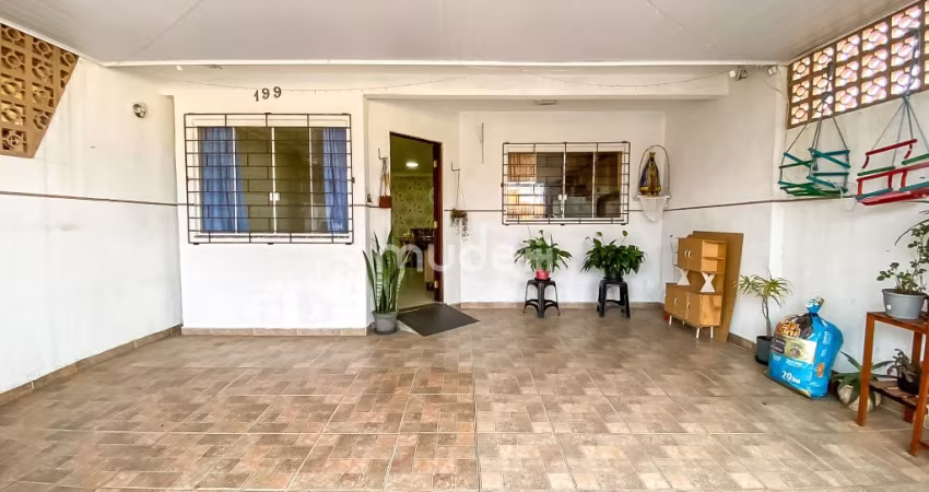 Casa para venda possui 90 metros quadrados com 3 quartos em Cruzeiro - São José dos Pinhais - PR
