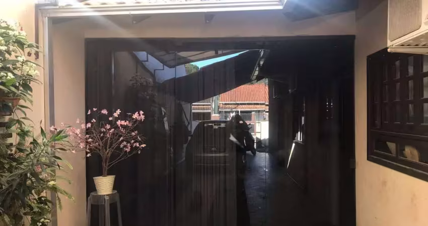 Casa com 3 quartos à venda na Rua Deputado Aderbal Tavares Lopes, 977, Adhemar Garcia, Joinville