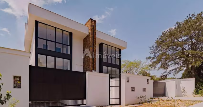 SOBRADO TRIPLEX DE ALTO PADRÃO