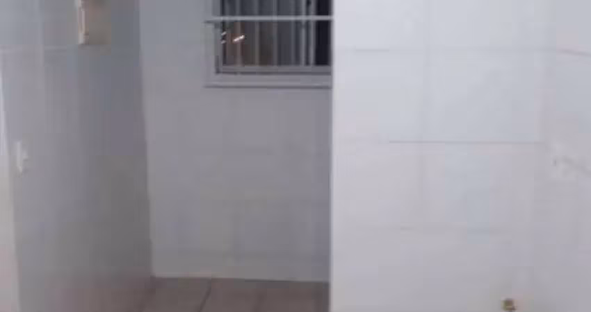 Excelente custo-benefício no jardim iririú: confira este apartamento
