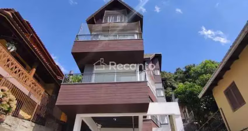 Apartamento com 2 quartos à venda na Rua Padre Schol, Piratini, Gramado