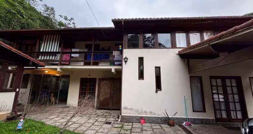 Casa em condomínio fechado com 4 quartos à venda na Rua Alfredo Souza, Carlos Guinle, Teresópolis