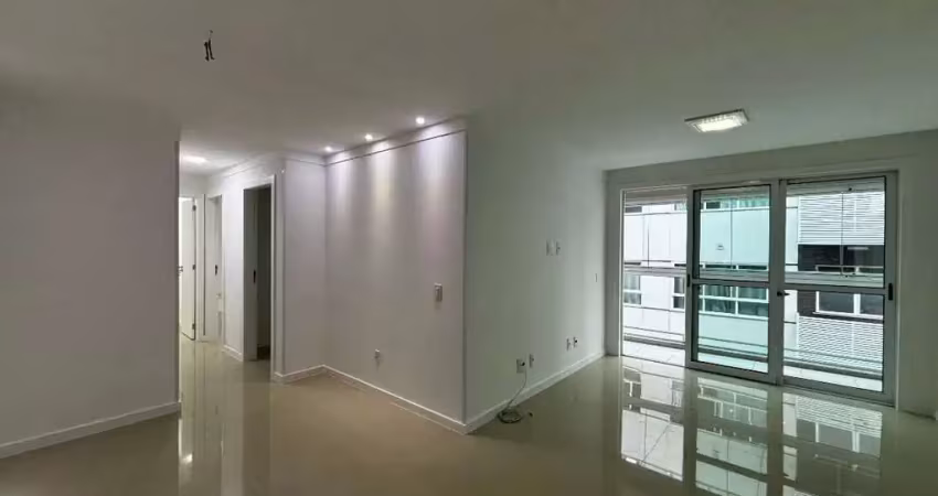 Apartamento com 3 quartos à venda na Rua Prefeito Sebastião Teixeira, Várzea, Teresópolis