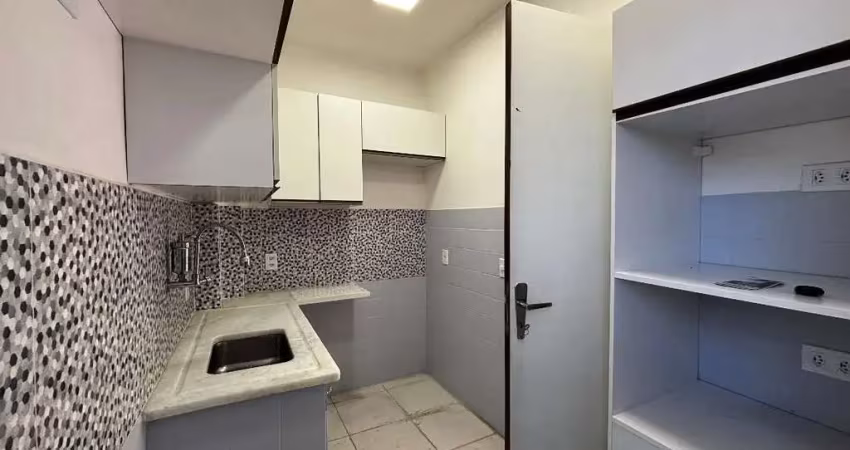 Apartamento com 2 quartos para alugar na Avenida José Joaquim de Ara&#250;jo Regadas, Várzea, Teresópolis