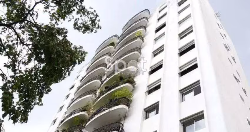DO ALTO, A LUZ, O VERDE E O SOSSEGO. COBERTURA ACONCHEGANTE NO REAL PARQUE!