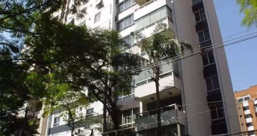 PÉ NO CLUBE!!! Apartamento com localização privilegiada, EM FRENTE ao clube Pinheiros.