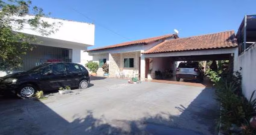 Casa com 3 dormitórios à venda, 300 m² por R$ 850.000,00 - Jardim Caiçara - Cabo Frio/RJ