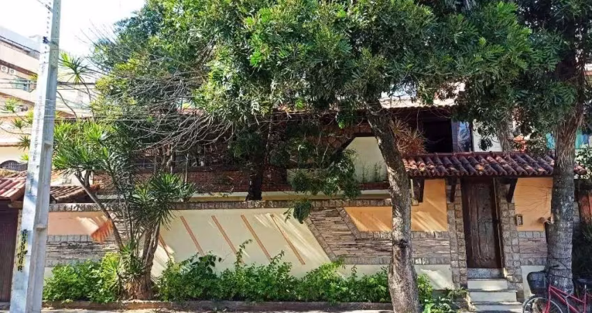 Casa com 6 dormitórios à venda, 300 m² por R$ 2.000.000,00 - Centro - Cabo Frio/RJ
