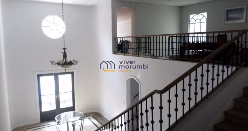 Excelente casa, com ótima localização precisa de reforma mas com grande potêncial