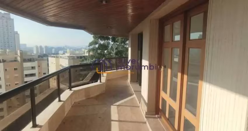 Apartamento com 3 quartos sendo 3 Suites e 4 banheiros para alugar, 242 m²