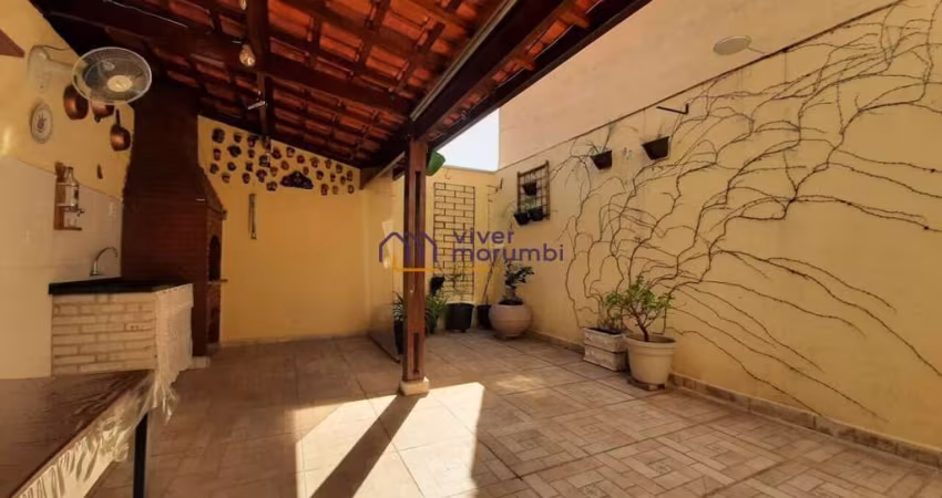 ÓTIMA CASA EM EXCELENTE LOCALIZAÇÃO/ 3 SUÍTES/ AMPLA SALA/ CHURRASQUEIRA/ QUINTAL/ VAGAS PARA AUTOS!