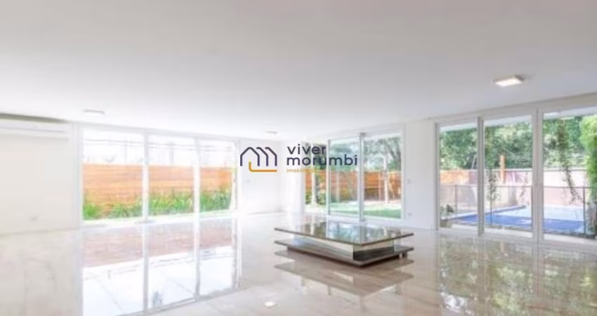 CASA EM CONDOMÍNIO FECHADO NO CAMPO BELO com 680M² e PISCINA PRIVATIVA.