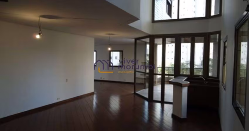 DUPLEX SOFISTICADO, ESPAÇOSO E BEM LOCALIZADO!