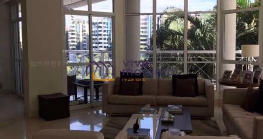 LUXUOSA CASA DE  ALTO PADRÃO EM CONDOMÍNIO CERCADA DE MUITO VERDE  DE FÁCIL ACESSO PELA MARGINAL