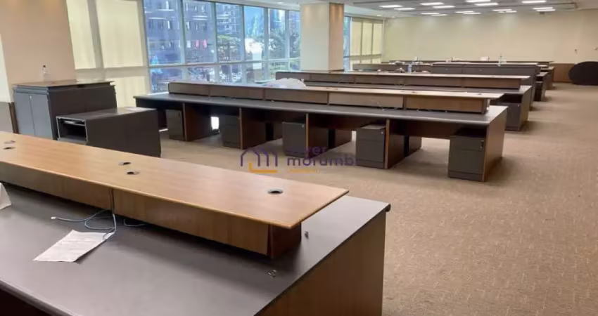 Sobreloja, espaço único, equivalente a meia laje, com 542,77m2 boma.