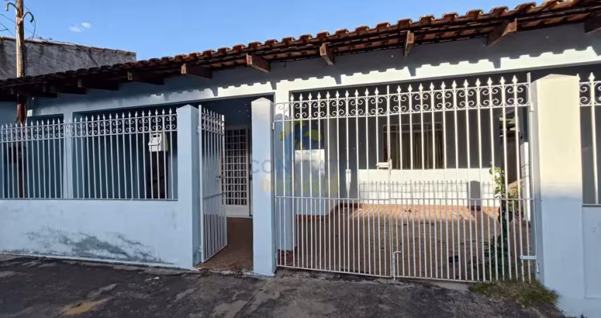 Casa térrea grande próximo a avenida 31 de março no bairro cristo rei- 03 quartos codigo: 30786
