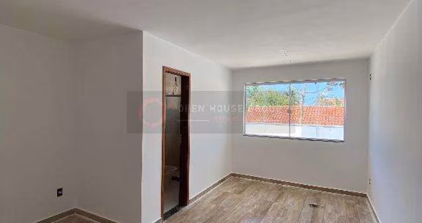 Open House Imóveis - Casa de 1ª Locação, em Itaipu, cômodos amplos!!