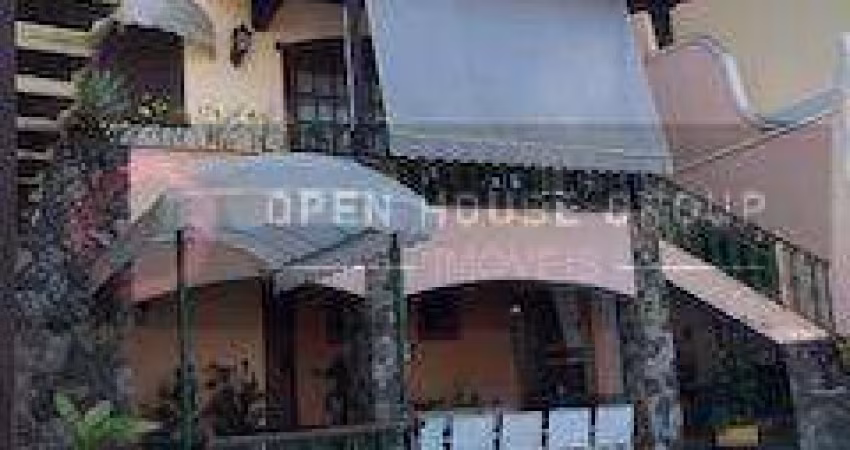 Open House vende espetacular casa em Camboinhas, 5 quartos vagas para 4 carros com elevador