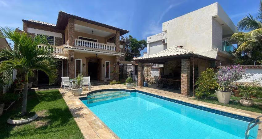 Open House Imóveis vende - Casa em Estilo Clássico em Piratininga, na quadra da Praia!