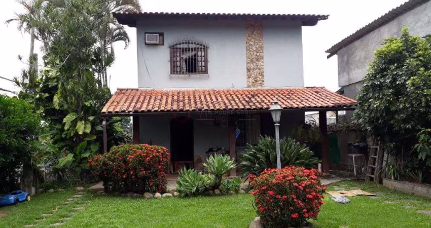Open House - VENDE - Bela casa com 4 quartos 2 suítes.