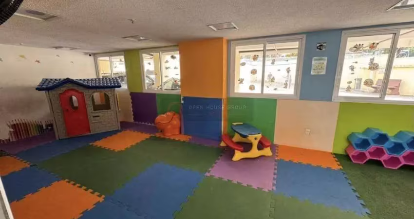 BAIXOU!!! Apartamento MARIA PAULA 2 quartos sendo 1 suíte em Condomínio.