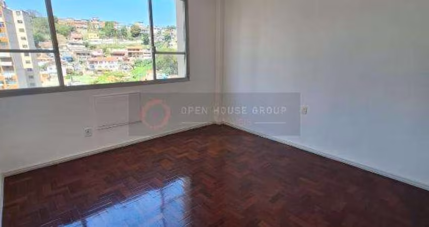 Open House Vende Apartamento de  2 Quartos no Edif. Ari Parreira