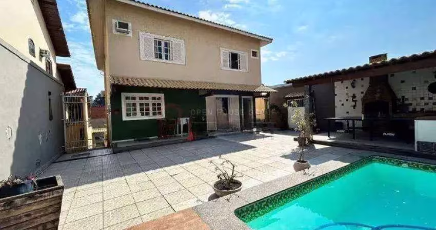 Casa à Venda em Santana