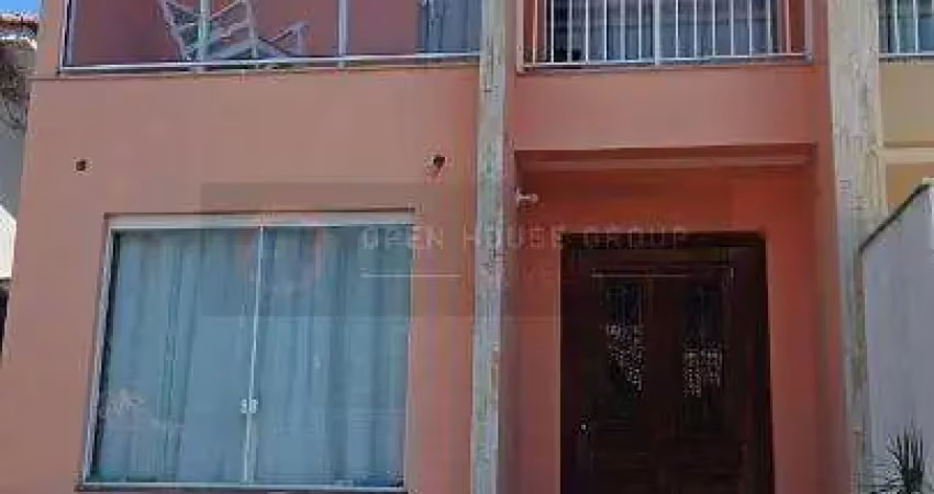 Casa Geminada Moderna com 3 Suítes, Piscina e Lazer em São Francisco  Niterói/RJ
