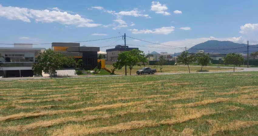 Open House vende terreno plano condomínio Alphaville 1 Lote de 360m2.