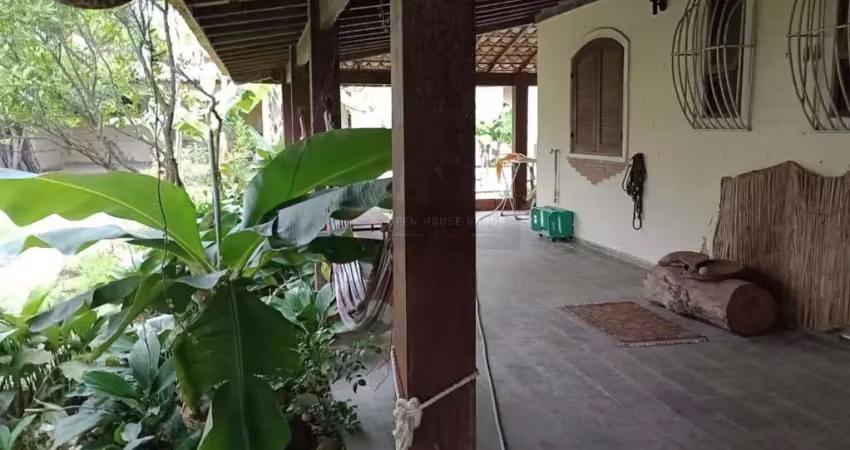 Casa à Venda em Camboinhas