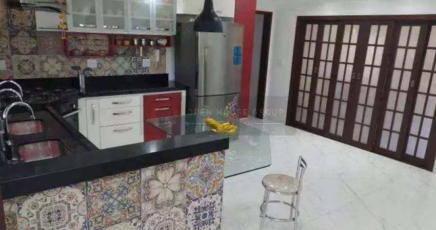 Open House vendeCasa com dois pavimentos em Rio do Ouro com 5 quartos sendo 3 suítes