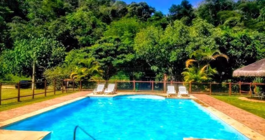 OPENHOUSE VENDE LINDA CASA EM ITAIPAVA PORTEIRA FECHADA