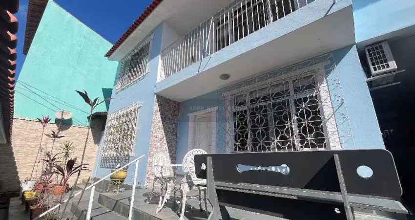 Open house vende casa duplex semi-mobiliada reformada no largo da batalha.