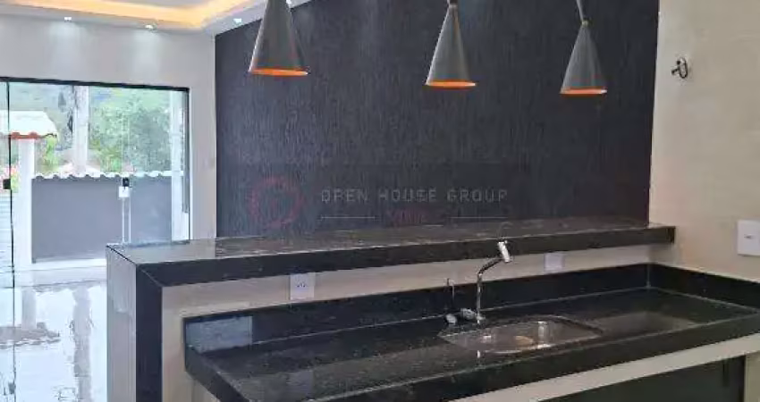 Openhouse vende casa no condomínio alferes tiradentes 3 quartos