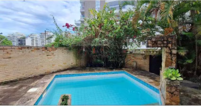Open house vende casa c/ 360m², 3 quartos e 3 vagas