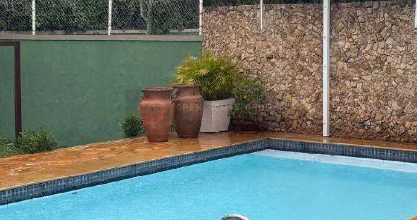 A open vende excelente casa linear em camboinhas, muito terreno , campo de futebol, piscina churras