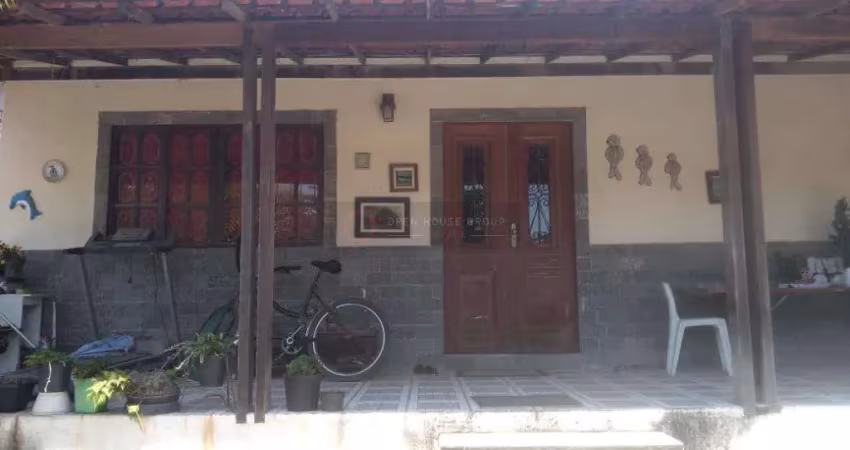 Casa com 3 quartos à venda na Rua Expedicionário Oscar Romeu Casa Grande, 36, Maria Paula, São Gonçalo