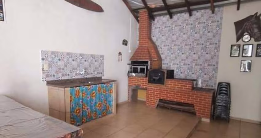 Casa para Venda em Bragança Paulista, Penha, 3 dormitórios, 1 suíte, 3 banheiros, 2 vagas