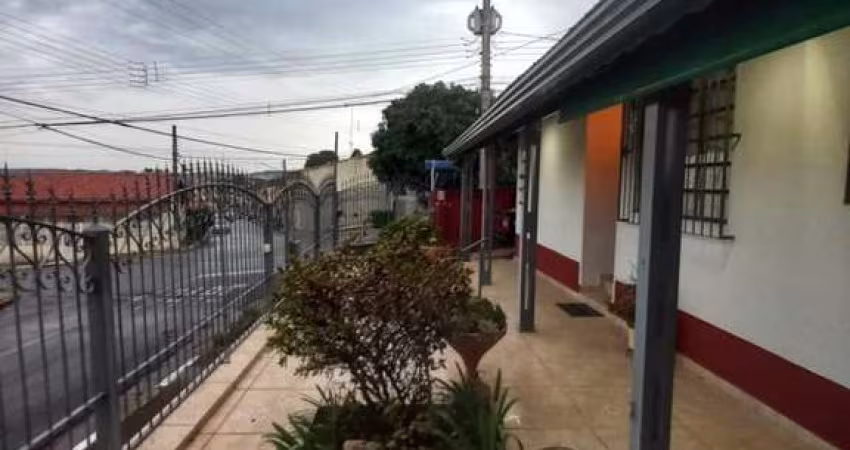 Casa para Venda em Bragança Paulista, Jardim Doutor Júlio De Mesquita Filho, 3 dormitórios, 1 suíte, 2 banheiros, 4 vagas