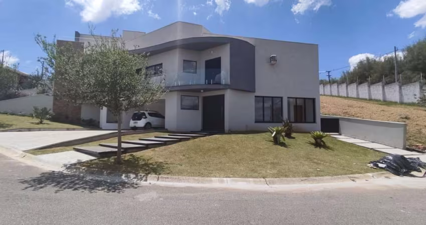 Casa para Locação em Bragança Paulista, Vale Das águas, 3 dormitórios, 3 suítes, 4 banheiros, 2 vagas