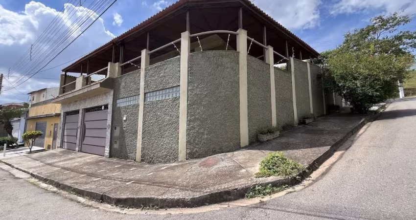 Casa para Venda em Bragança Paulista, Jardim Primavera, 3 dormitórios, 3 suítes, 4 banheiros, 3 vagas