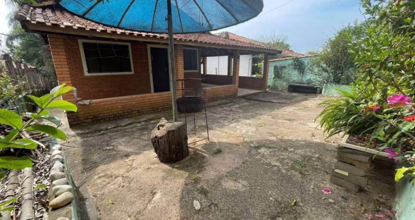 Rancho com 2 dormitórios à venda, 320 m² por R$ 220.000 - Rio Bonito - Botucatu/SP