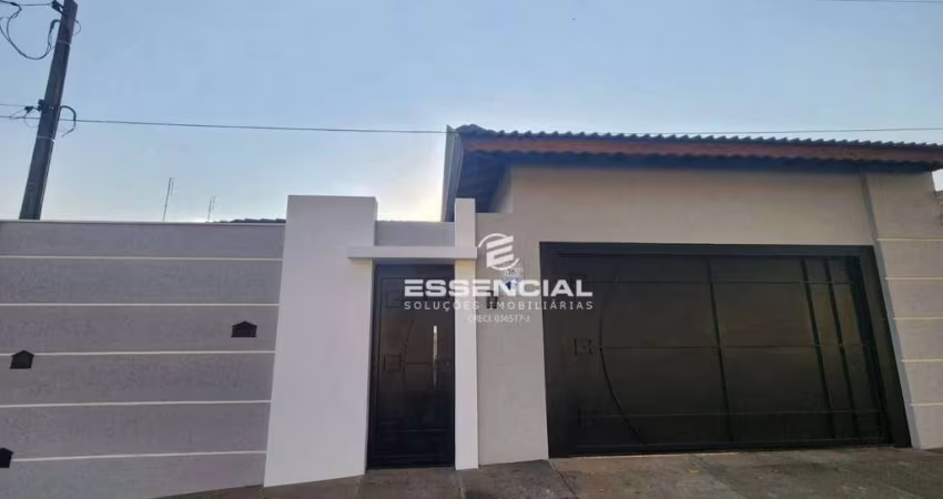 Casa com 4 dormitórios para alugar, 232 m² por R$ 5.600,00/mês - Jardim Reflorenda - Botucatu/SP