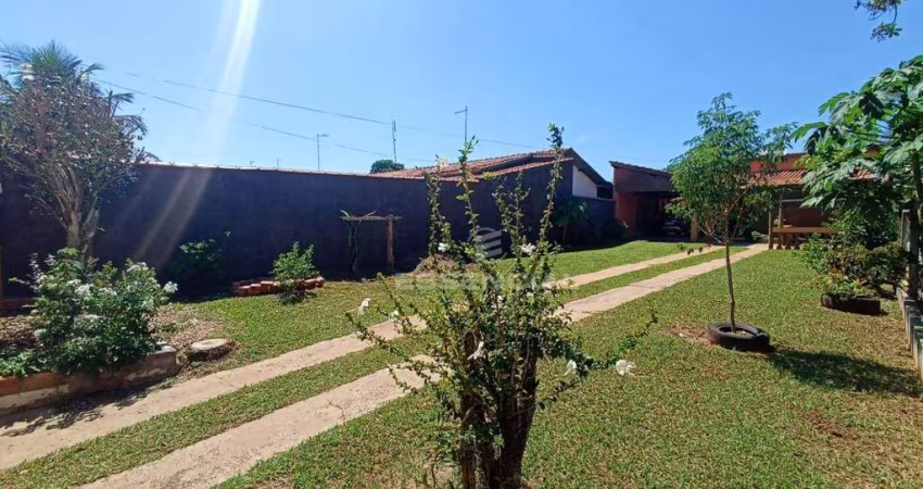 Rancho com 2 dormitórios à venda, 110 m² por R$ 250.000,00 - Rio Bonito - Botucatu/SP