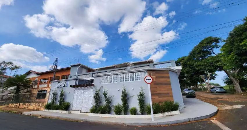 Casa com 4 dormitórios à venda, 206 m² por R$ 890.000,00 - Jardim São Vicente - Botucatu/SP