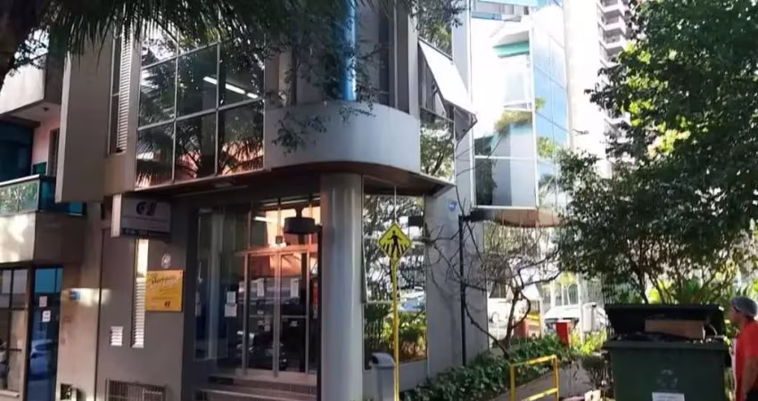 Prédio para locação em barueri, condomínio centro comercial alphaville, 3 banheiros